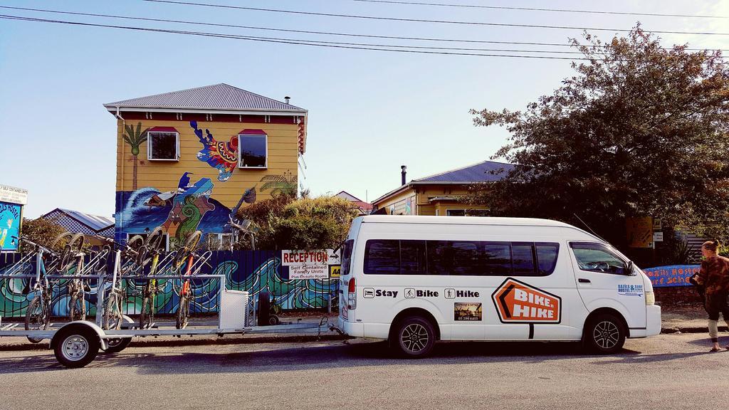 Bazil'S Backpackers Bbh Hostel & Surf School Westport Extérieur photo